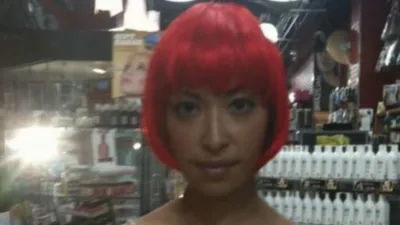 thumbnail - S3:E4 A Crime of Fashion