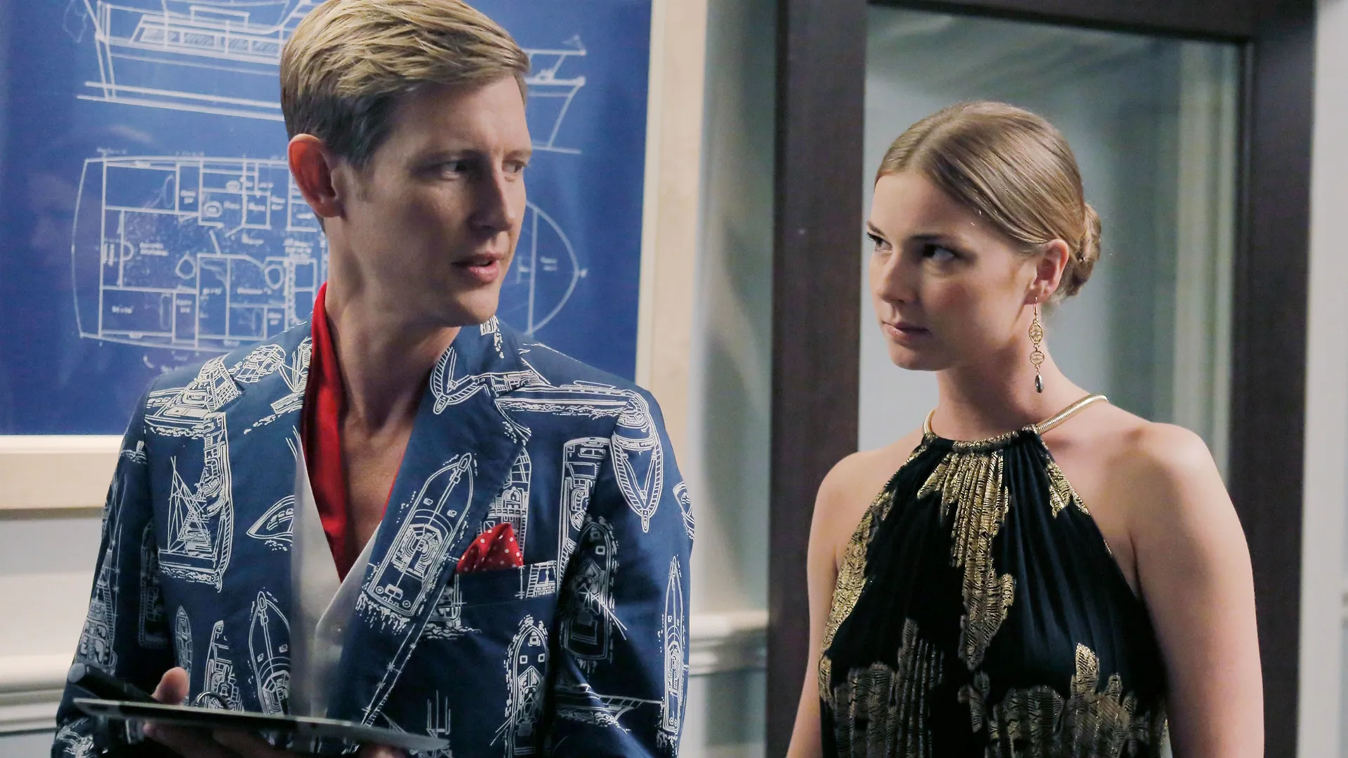 Emily Thorne (Emily Van Camp) and Nolan Ross (Gabriel Mann) plotting together in a scene from Revenge.