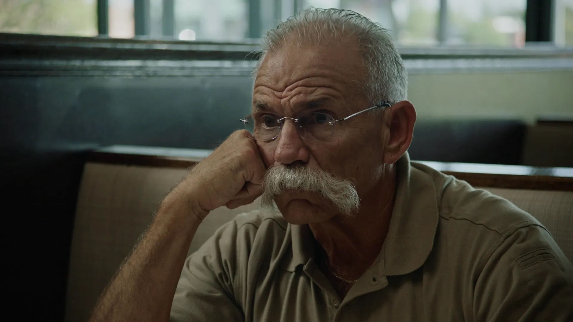 thumbnail - S1:E3 Answer the Riddle