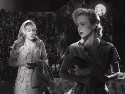 thumbnail - S2:E3 Mom's Best Friend