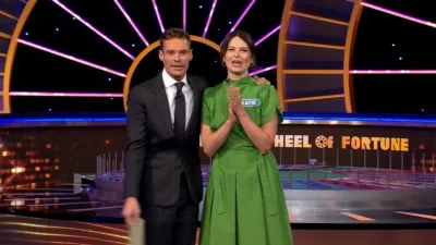 thumbnail - S6:E3 Katie Lowes, Malin Akerman, Jaime Ray Newman