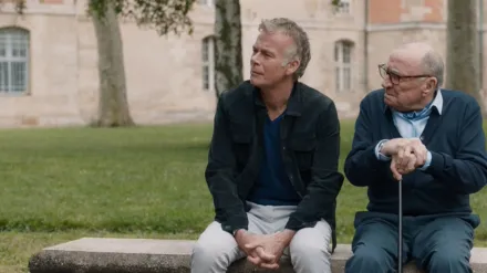 Tout le monde debout