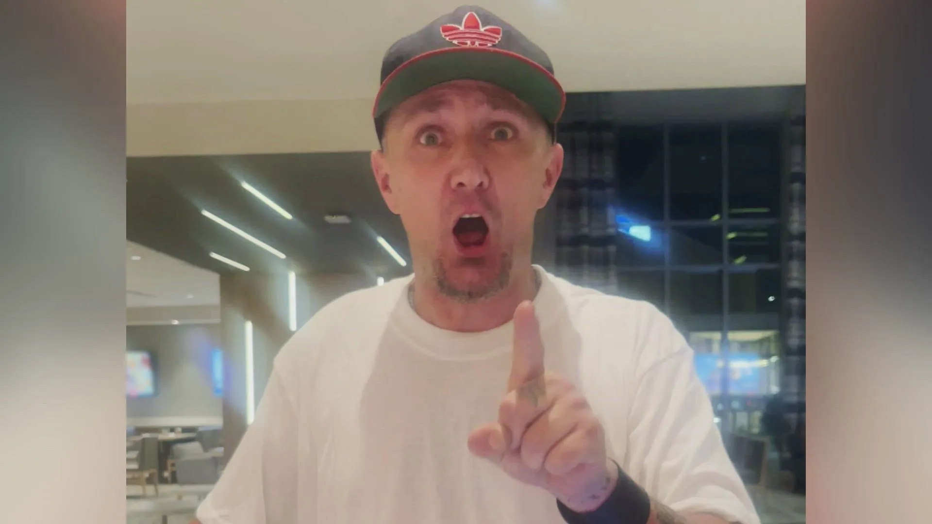 thumbnail - S7:E5 Security Snag