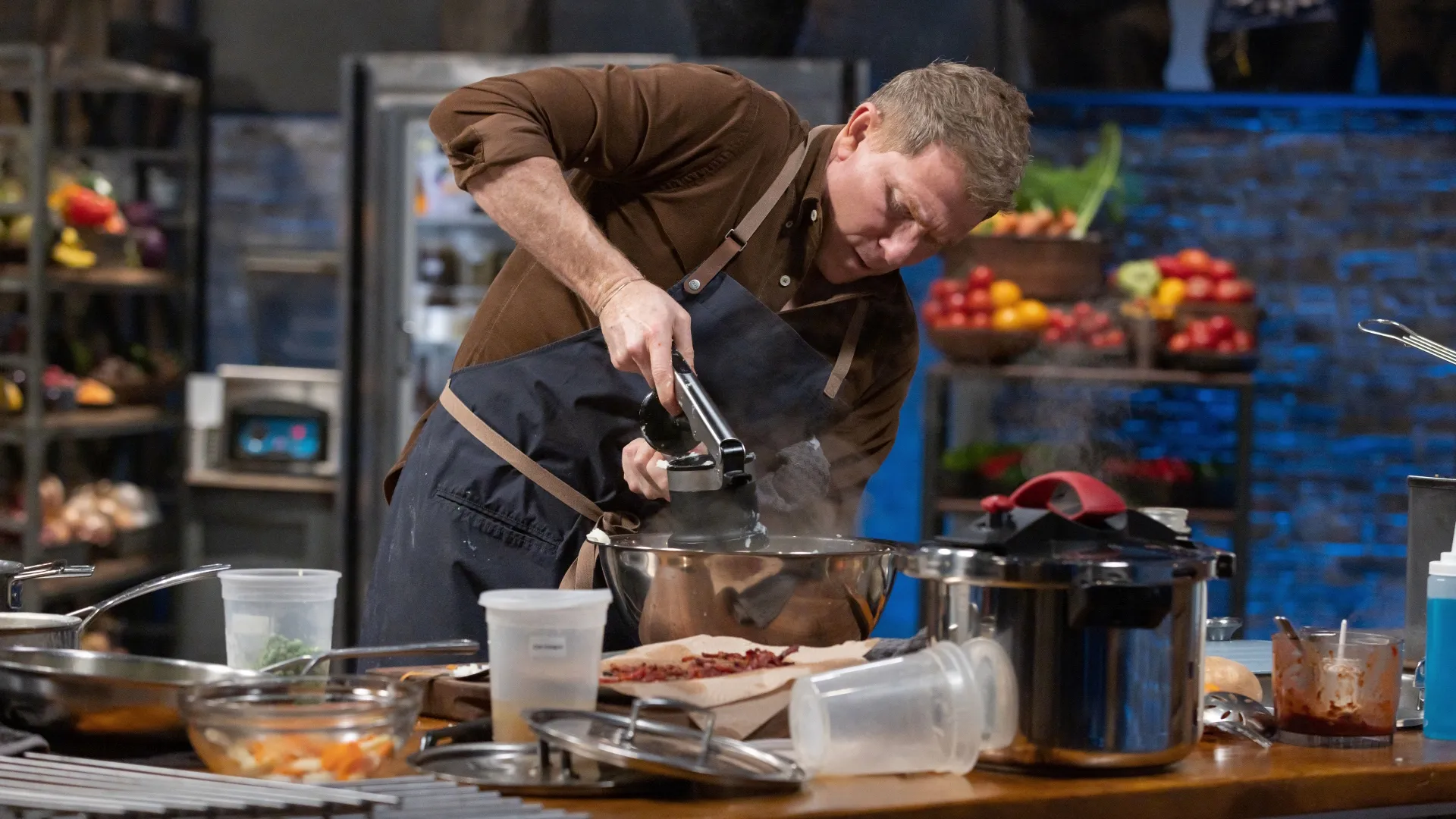 thumbnail - S38:E3 No More Mister Nice Pie