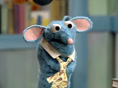 thumbnail - S4:E1 Step by Step