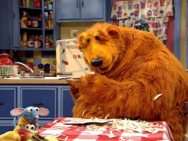 thumbnail - S4:E16 Show Your Stuff