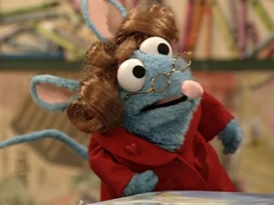 thumbnail - S4:E2 First Day at Mouse School