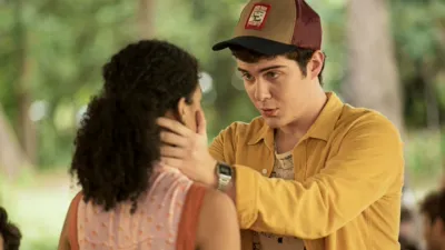 thumbnail - S1:E1 Odd Girl