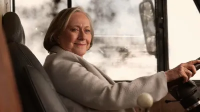 thumbnail - S1:E10 The Icing On The Cake