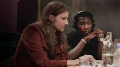 thumbnail - S1:E3 London: Bring it Home