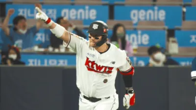 thumbnail - S1:E1 The Hour of Resurrection