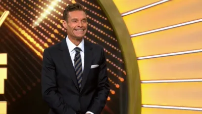 thumbnail - S6:E7 Liza Koshy, Paul Walter Hauser, Phoebe Robinson