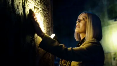 thumbnail - S1:E3 Graceland Gambit