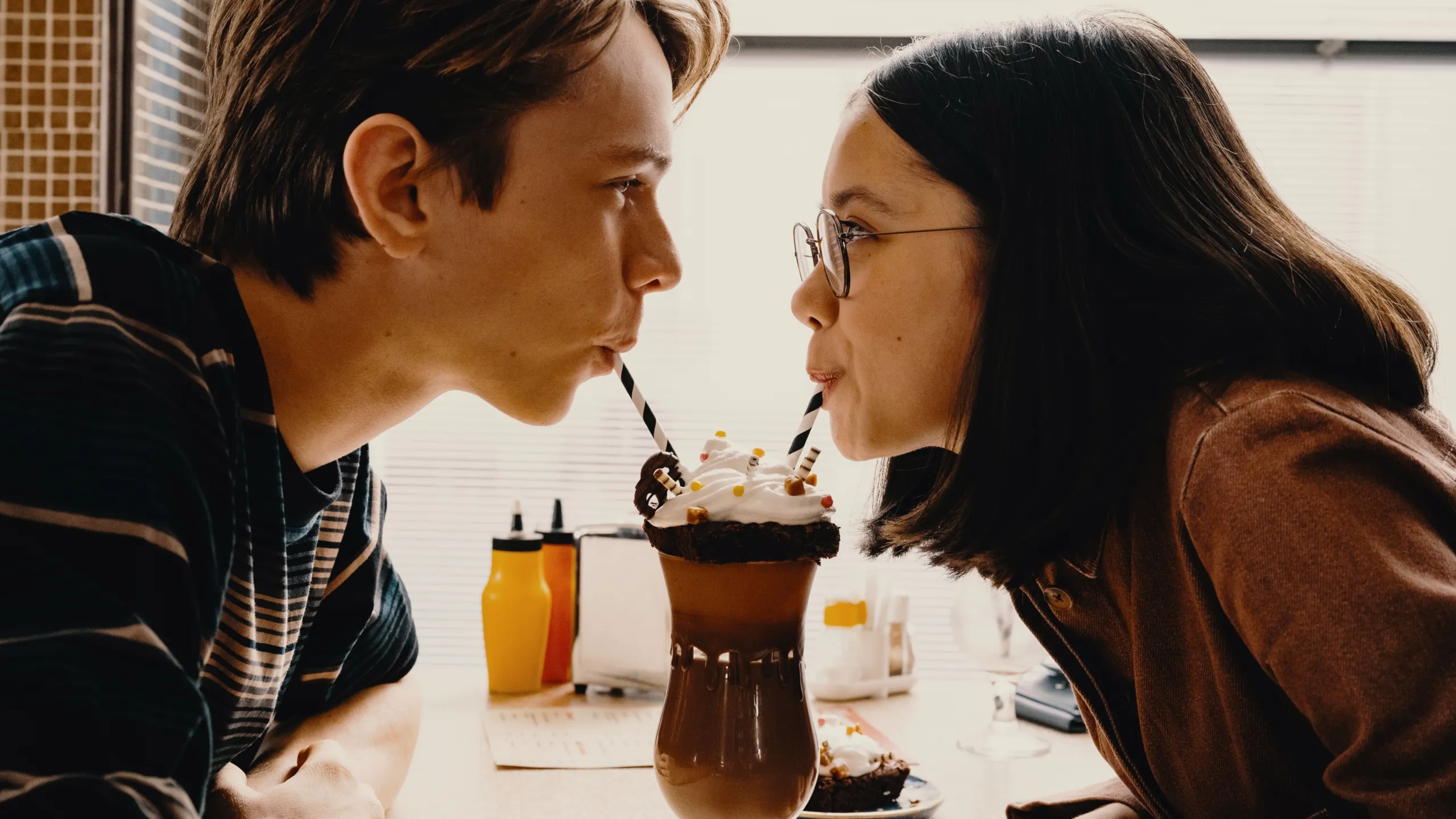 thumbnail - S1:E5 Kissing Alert