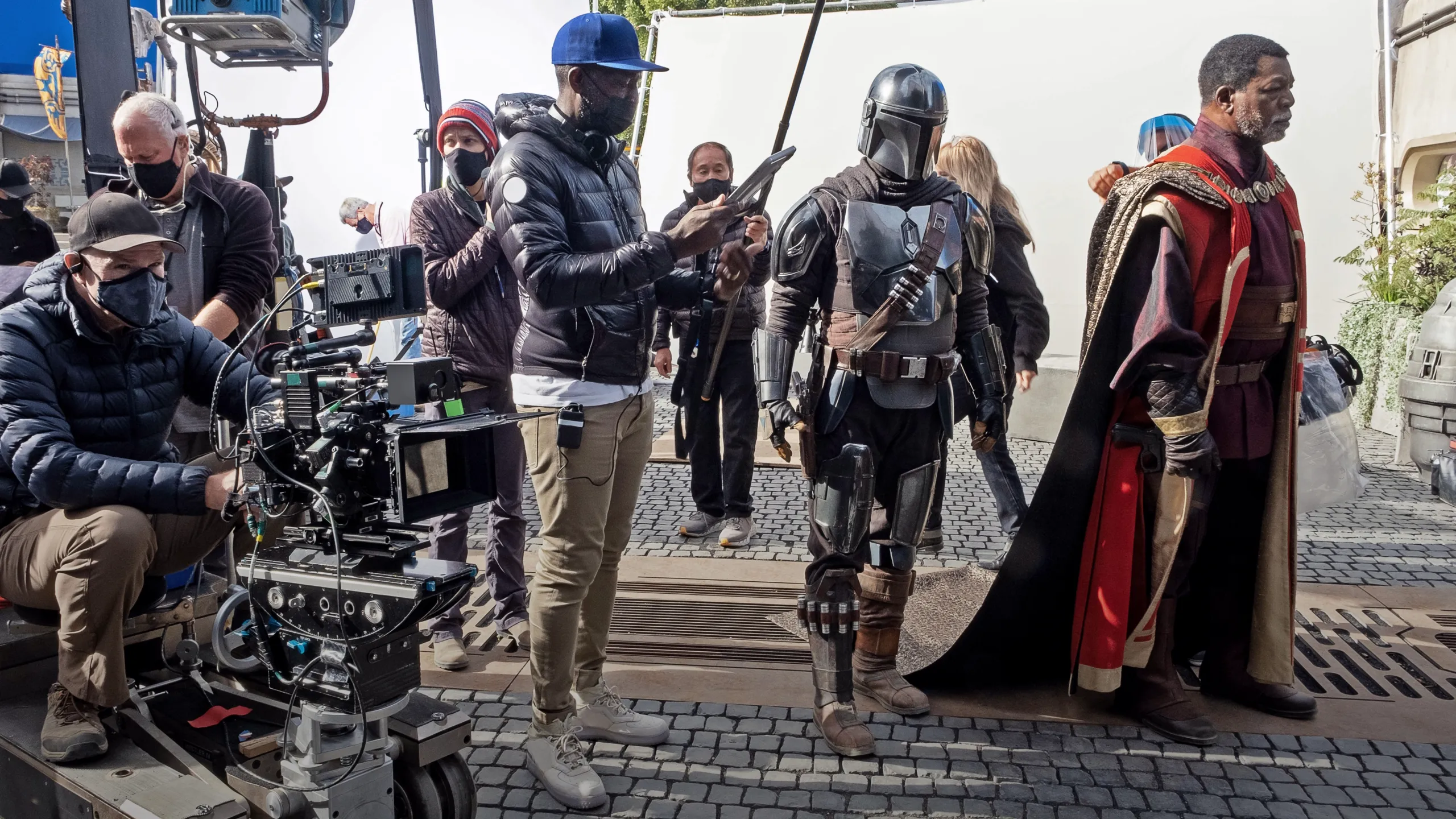 thumbnail - S3:E1 Making of Season 3