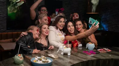 thumbnail - S1:E5 Throw in the Towel