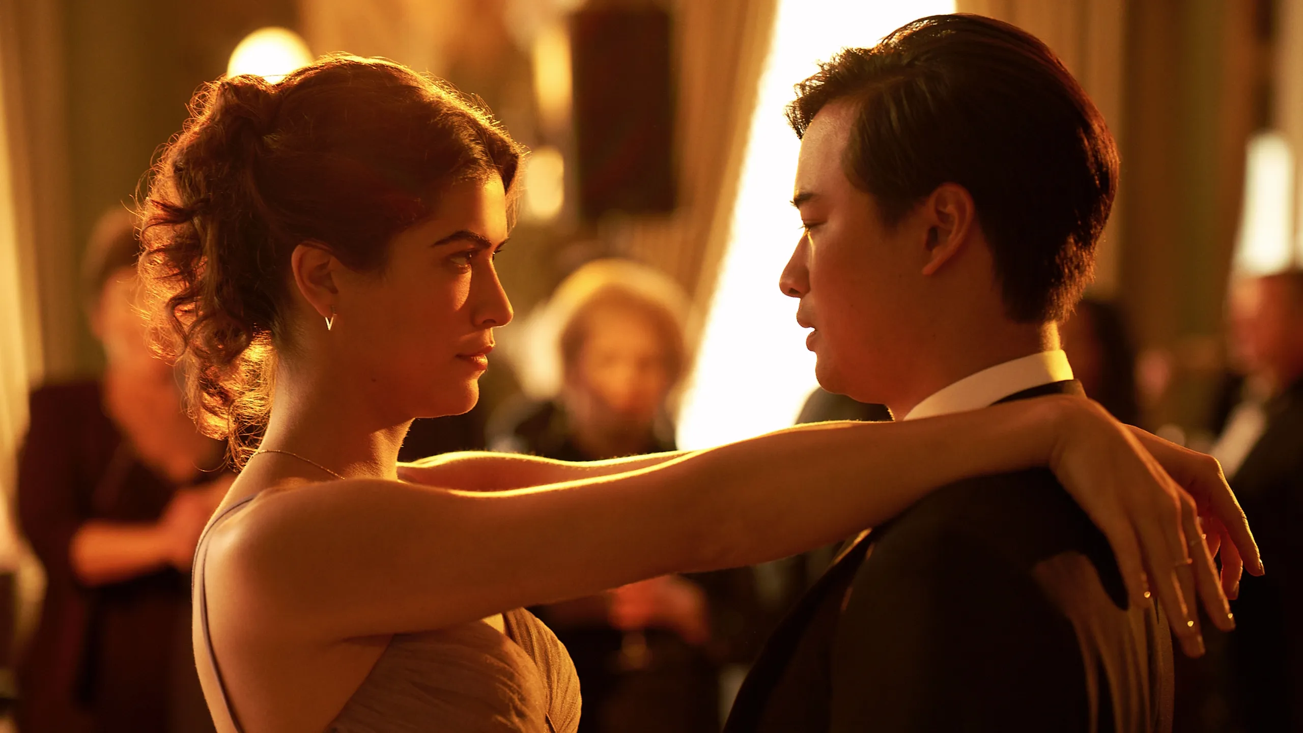 thumbnail - S1:E5 Bad Romance