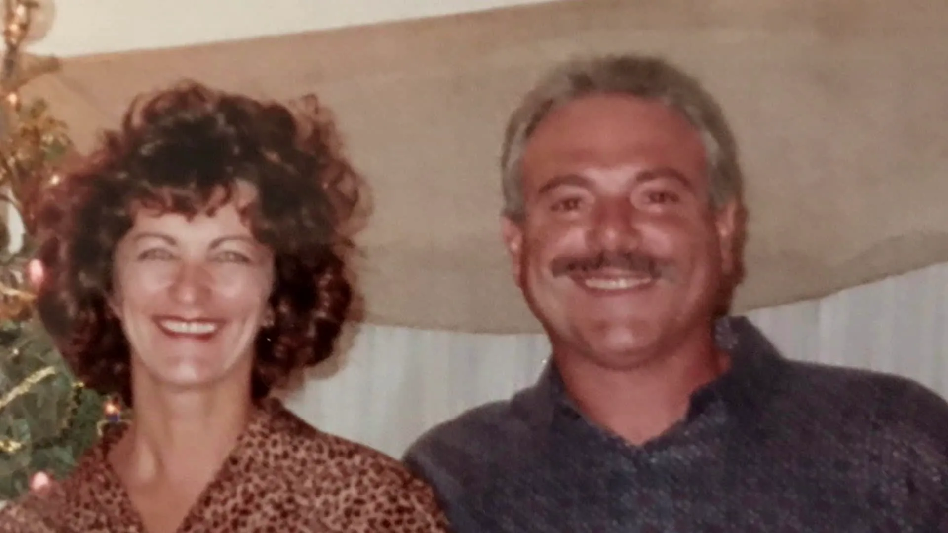 thumbnail - S9:E9 Sun Sand and Secrets on Singer Island