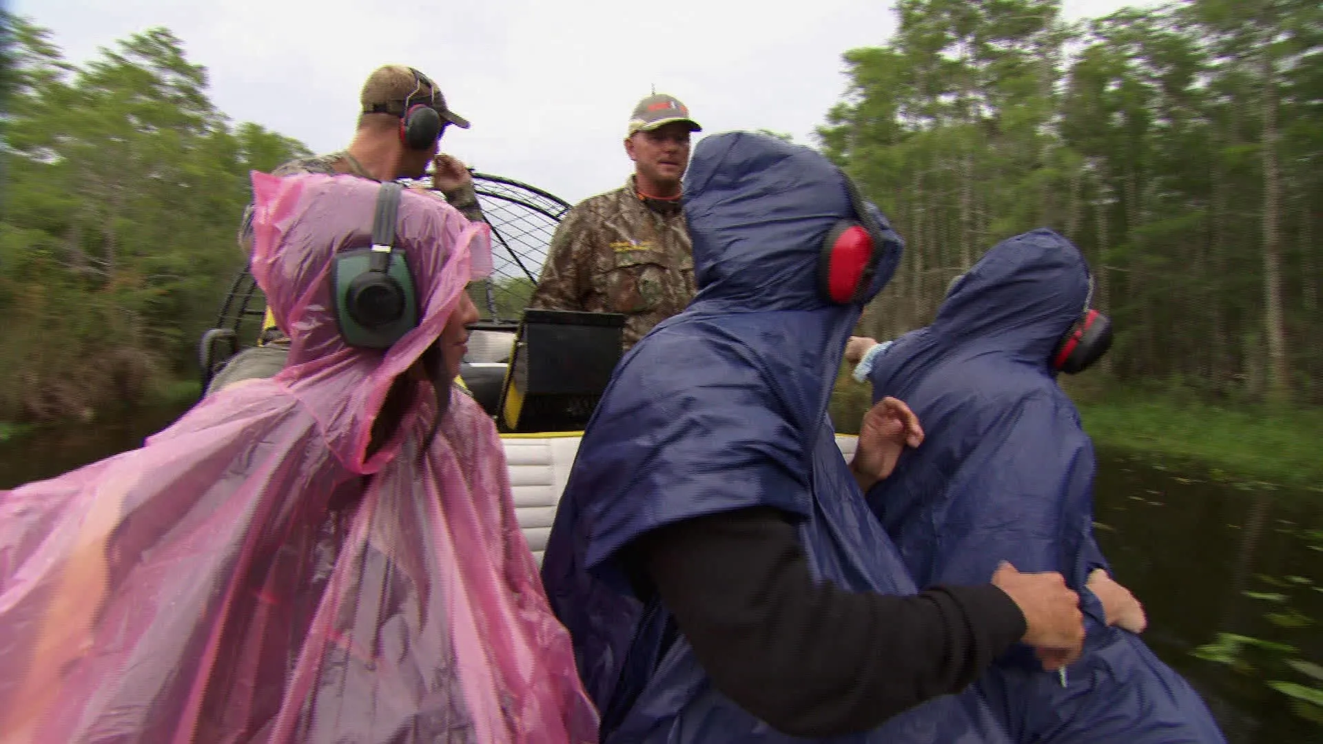 thumbnail - S1:E7 Land of the Lost