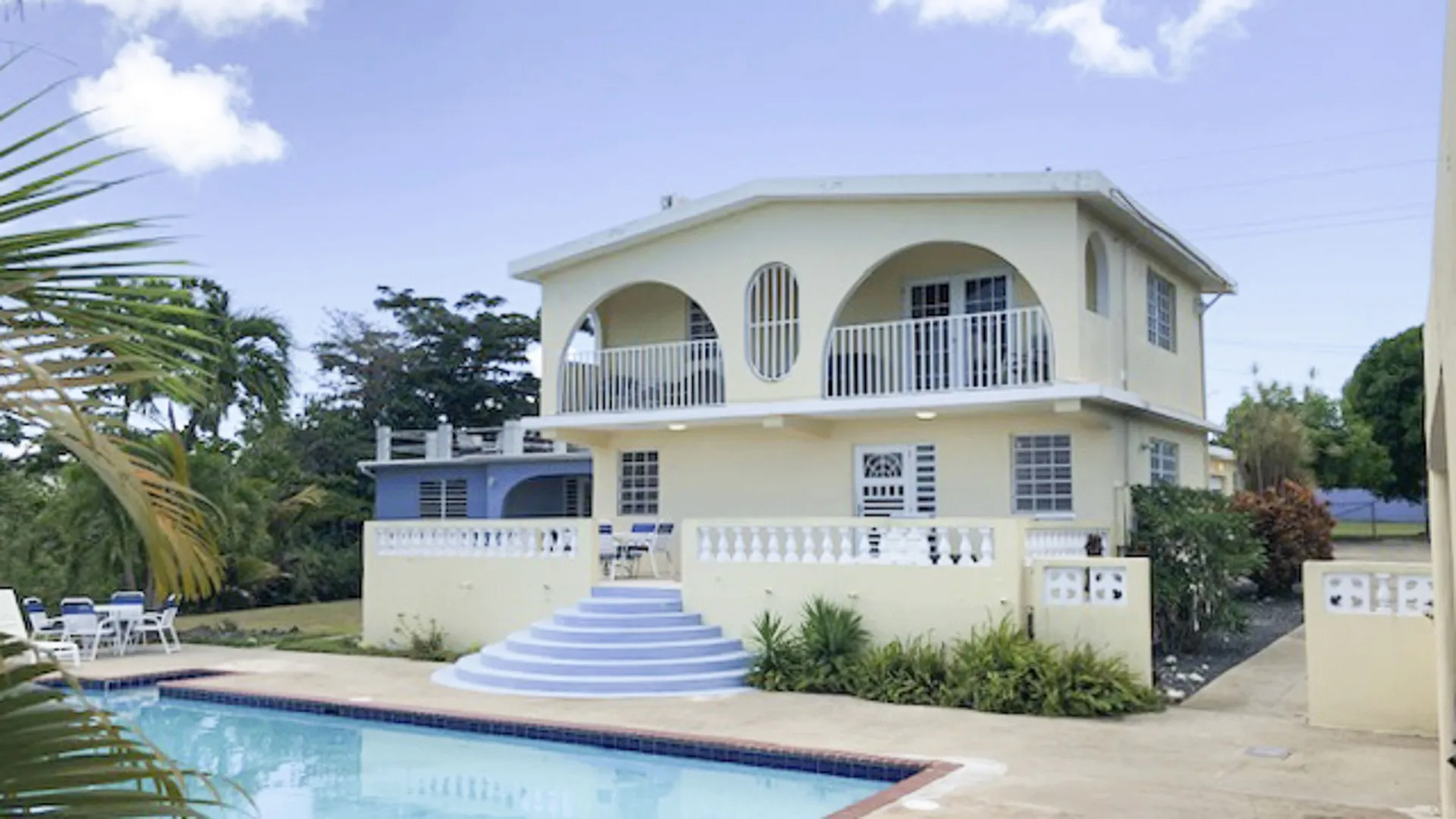 thumbnail - S20:E10 Stepping Out on Vieques