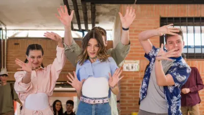 thumbnail - S1:E2 The Girl With No Past