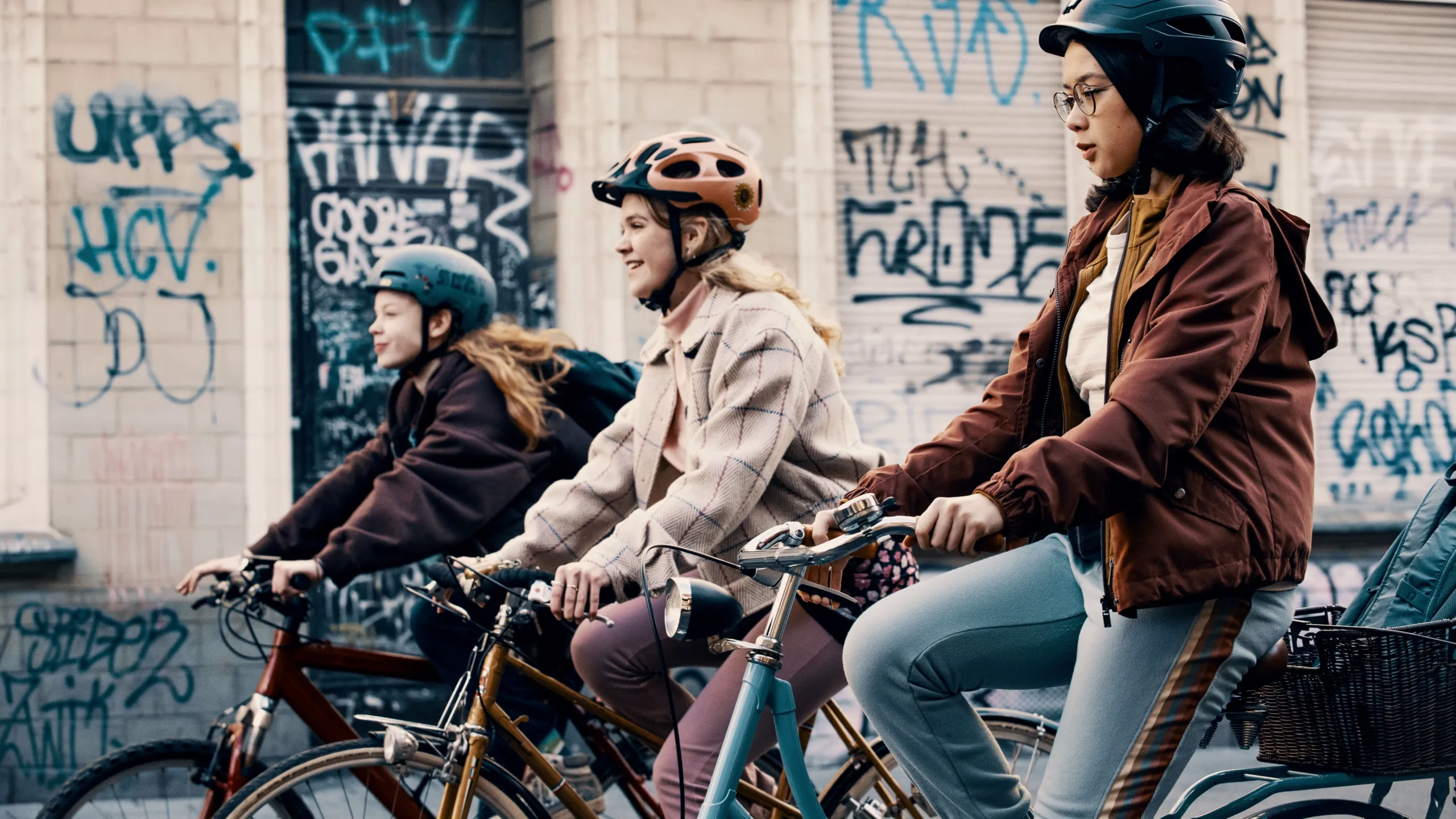 thumbnail - S1:E8 Butterflies