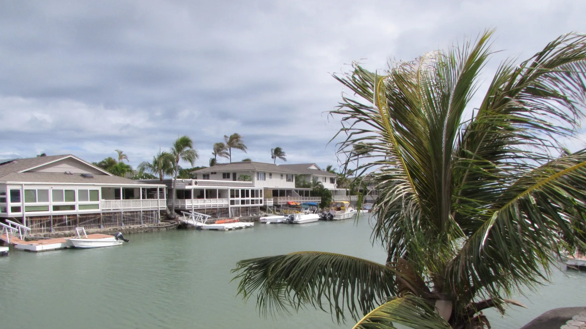 thumbnail - S11:E4 Coming Together in Oahu