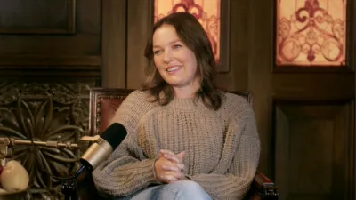 thumbnail - S2:E7 Episode 207: Mom of the Year