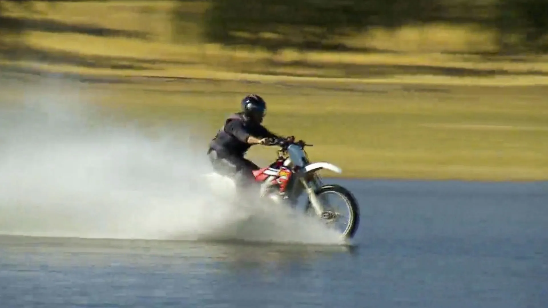 thumbnail - S14:E6 Motorcycle Water Ski