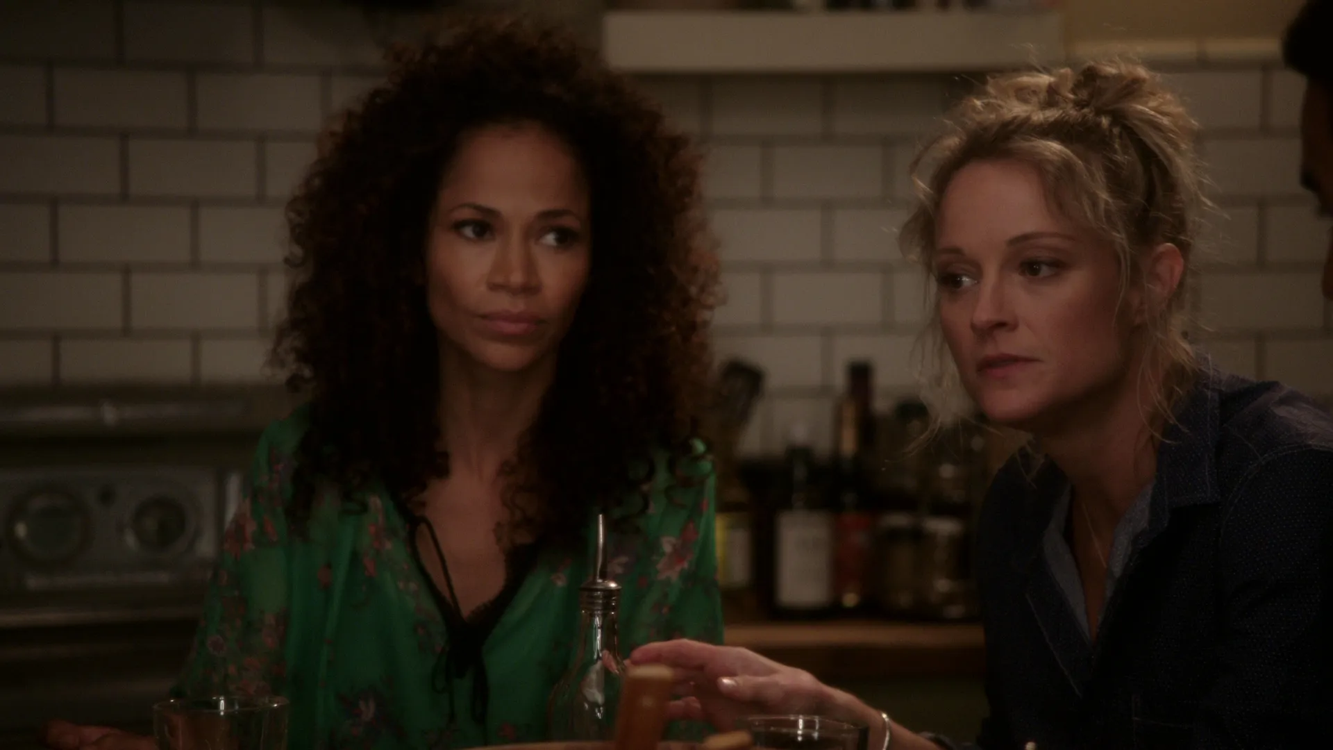 thumbnail - S3:E8 Daughters