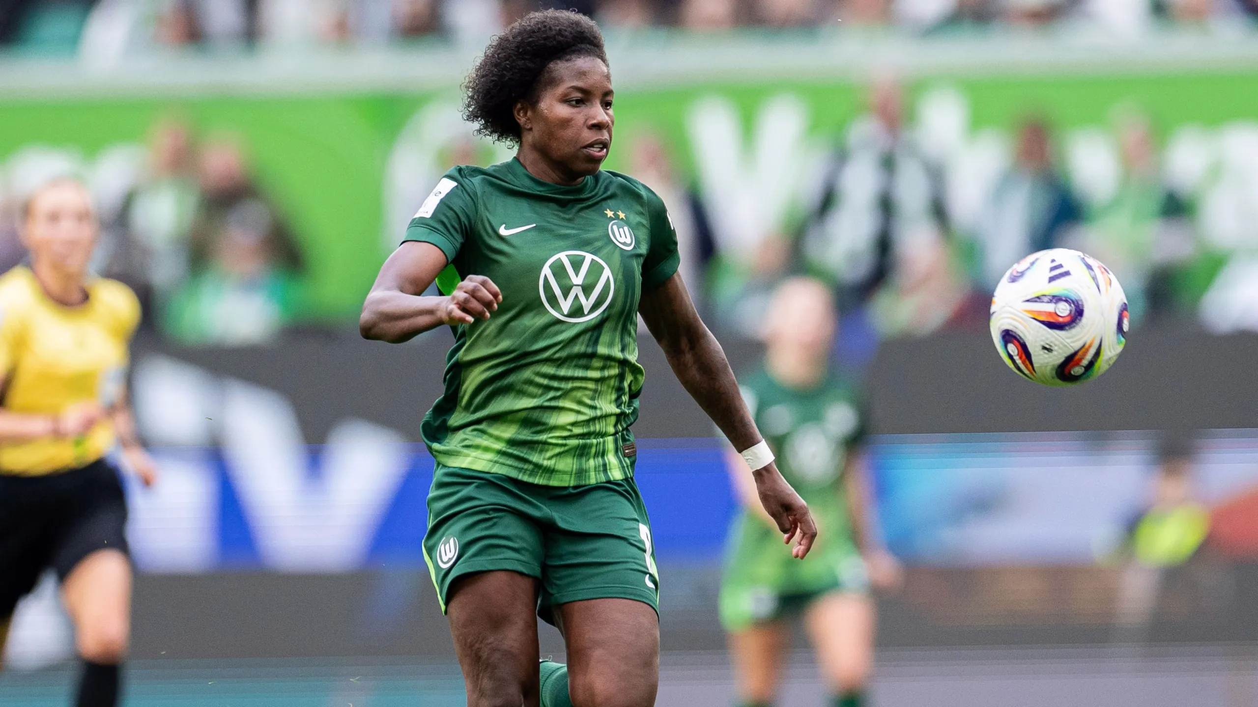 UEFA WCL Highlights: Wolfsburg v Chelsea