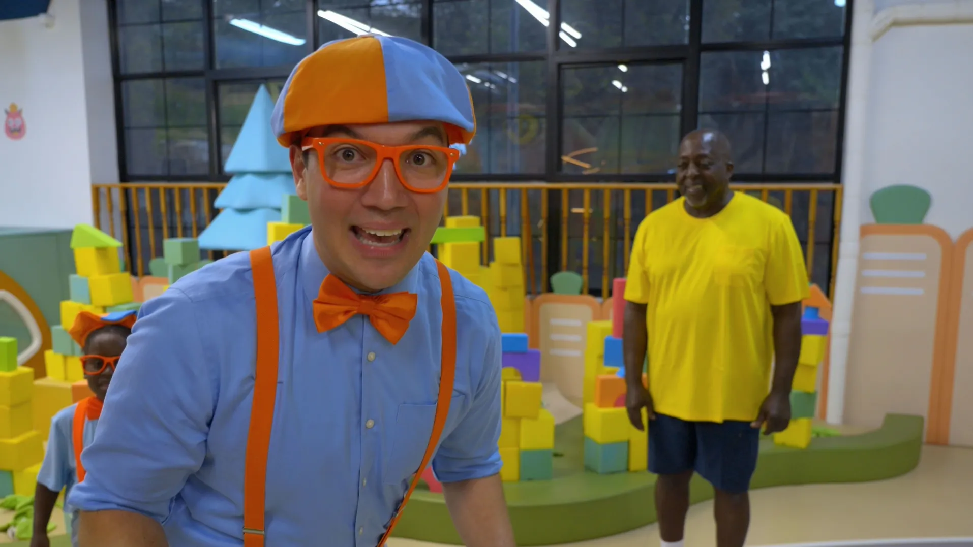 thumbnail - S1:E4 Can a Grandpa Move Like Blippi?