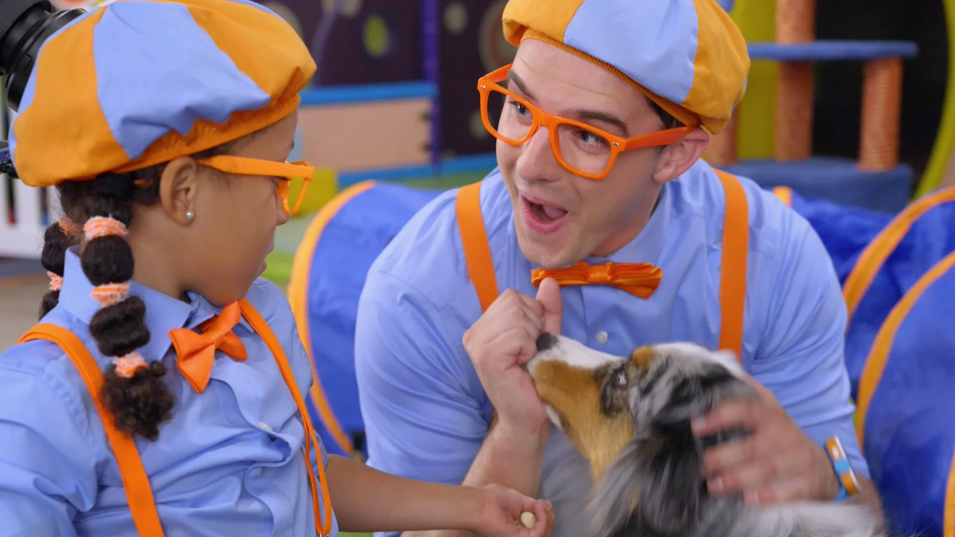 thumbnail - S2:E2 Dog Tricks