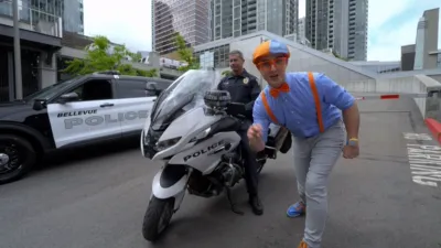 thumbnail - S5:E5 Blippi Meets Heroes at the Police Department