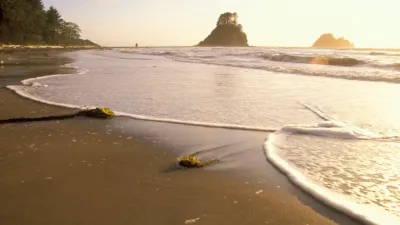 thumbnail - S1:E1 Wrecks, Ruins, and Relics