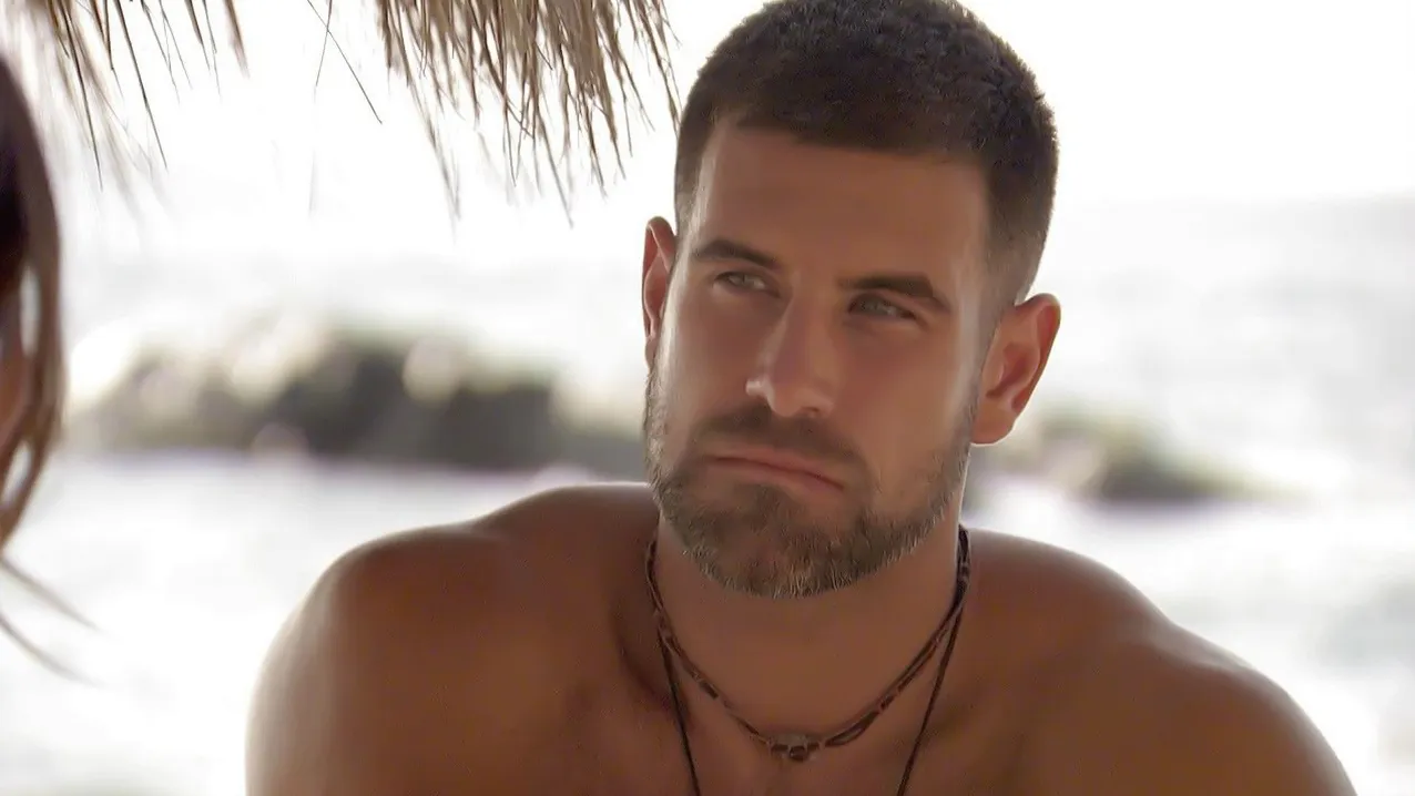 thumbnail - S9:E8 Week 8