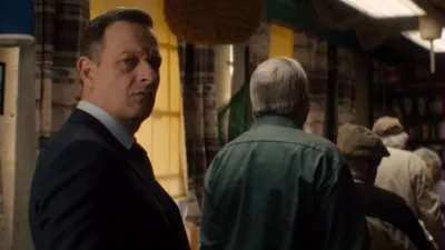 thumbnail - S1:E1 Docked