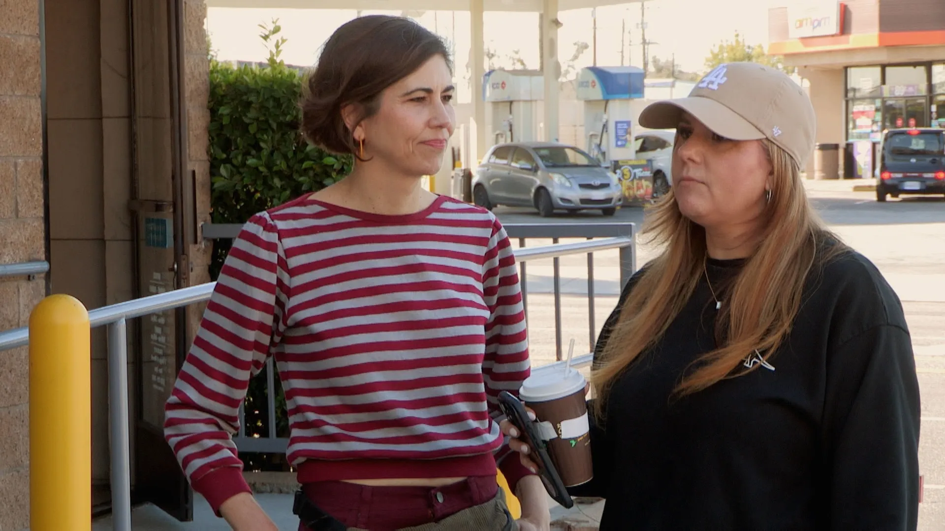 thumbnail - S16:E2 One Man's Trash...Is Lisa's Trash