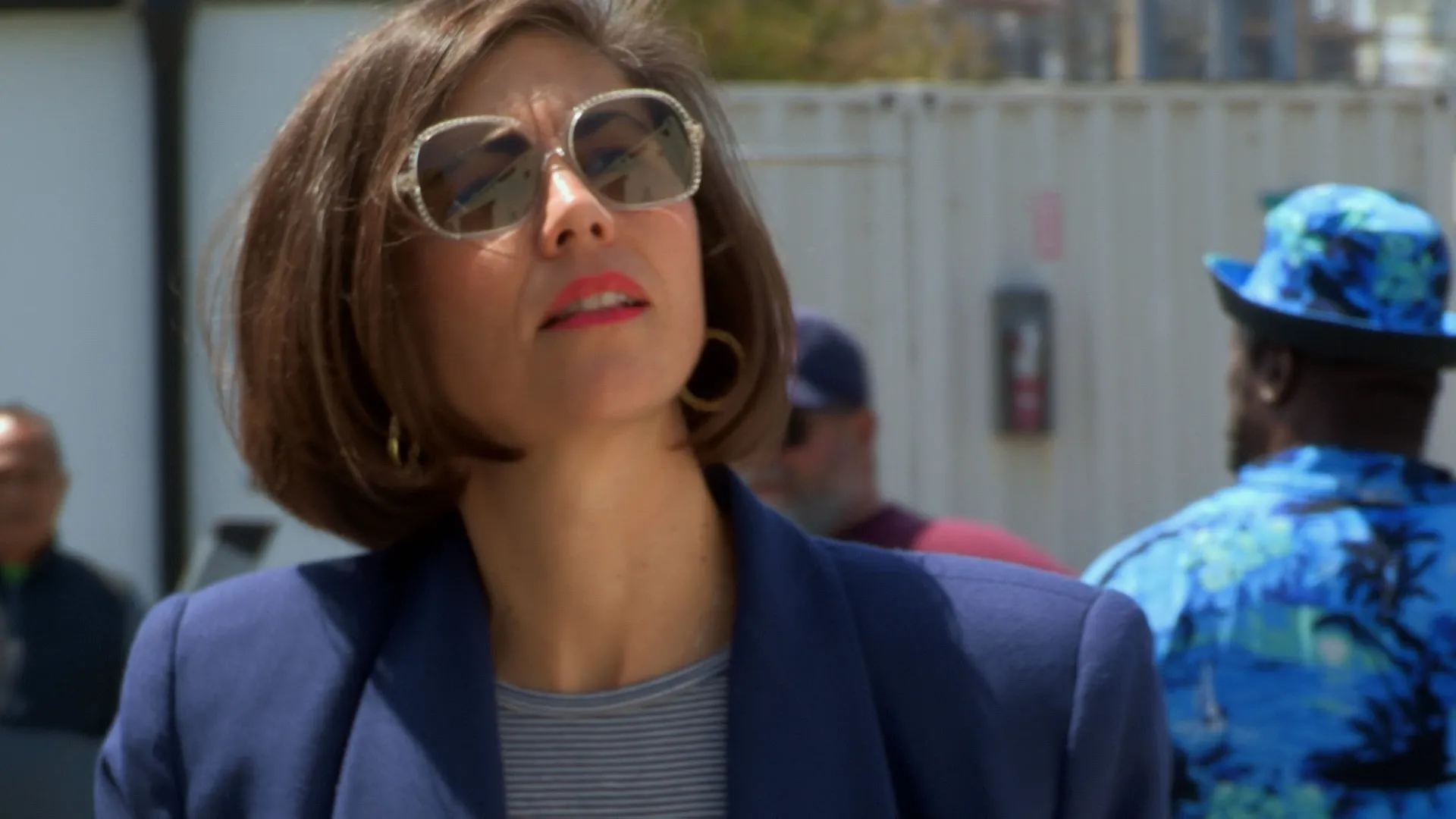 thumbnail - S16:E9 Yes We Cam!