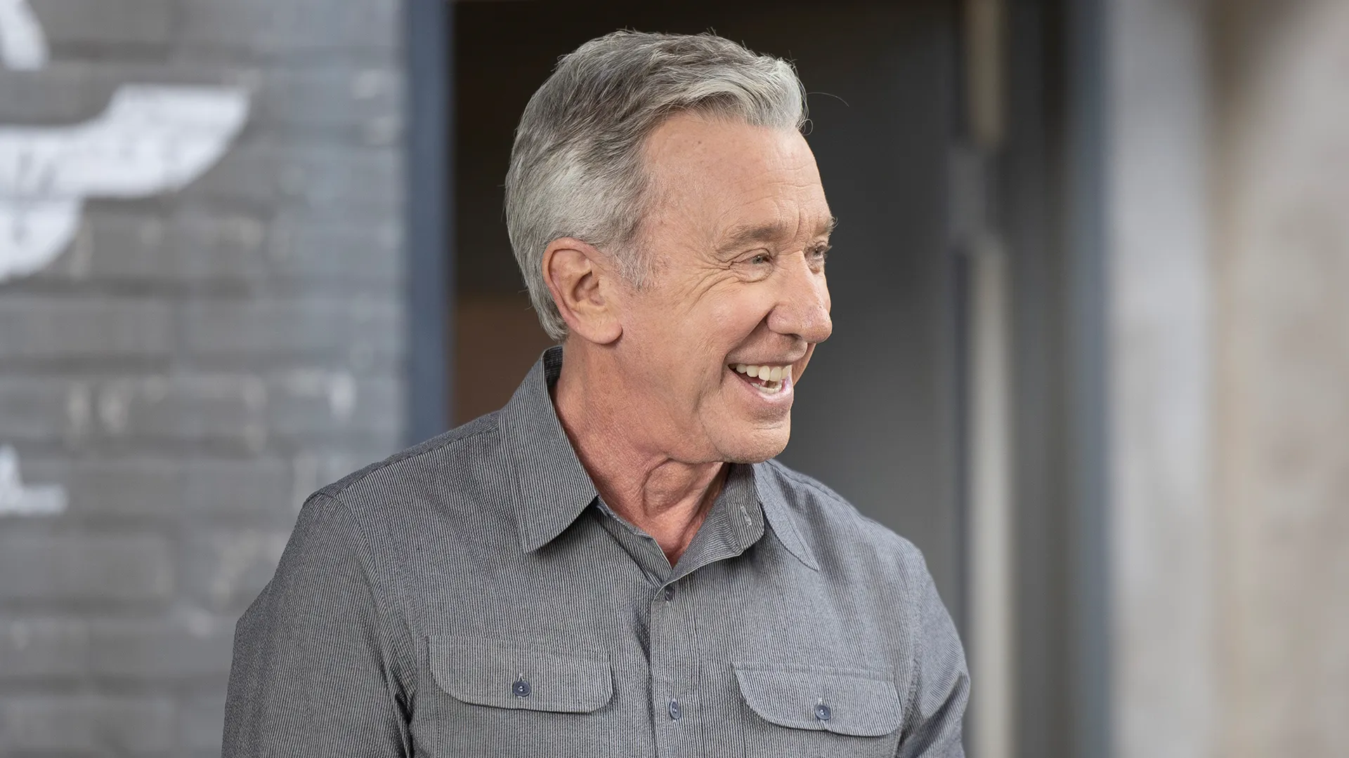 thumbnail - S1:E10 Kiss