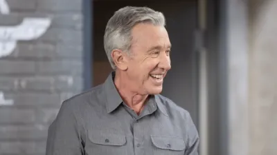 thumbnail - S1:E10 Kiss