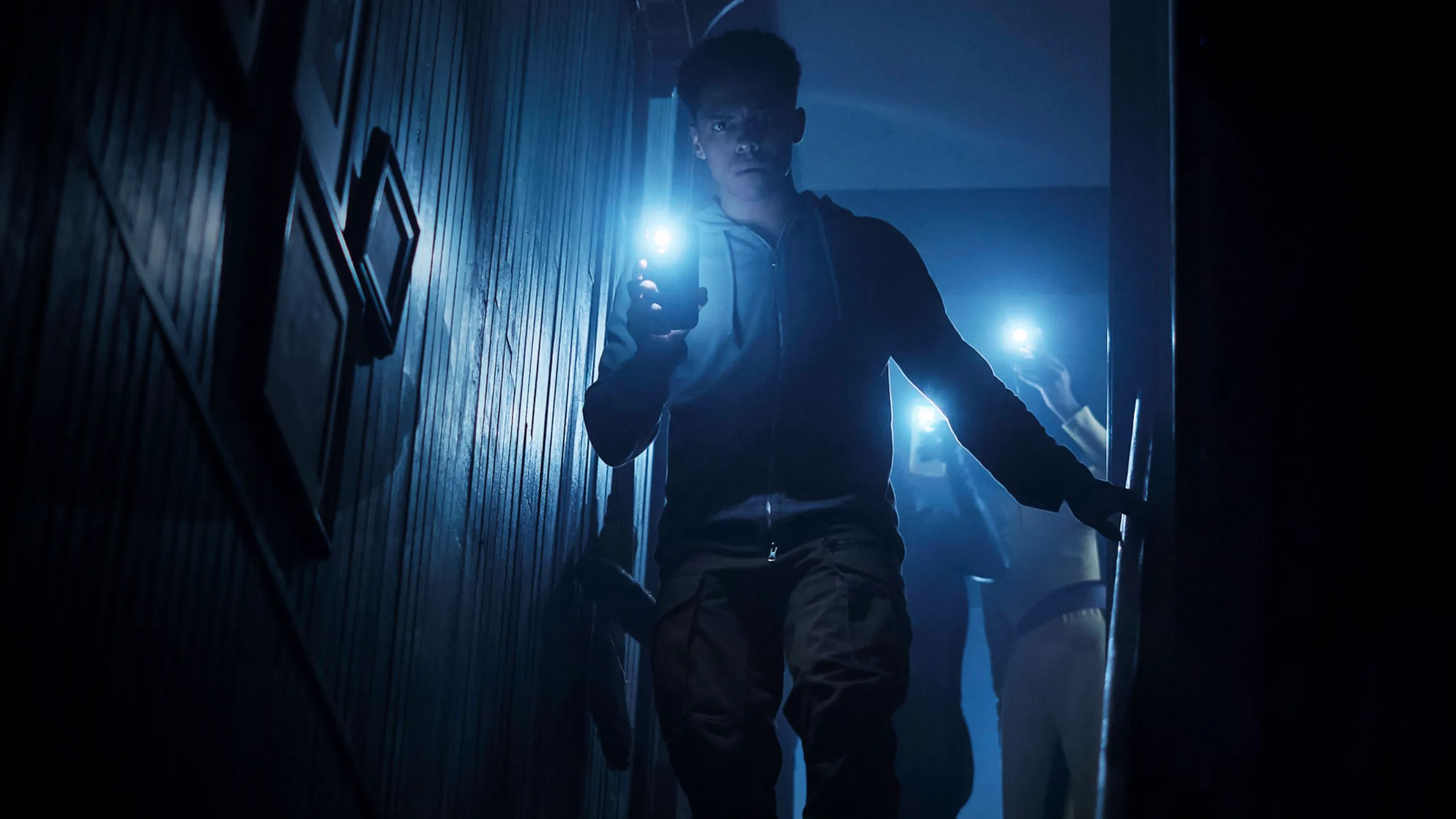 thumbnail - S1:E1 Say Cheese and Die!