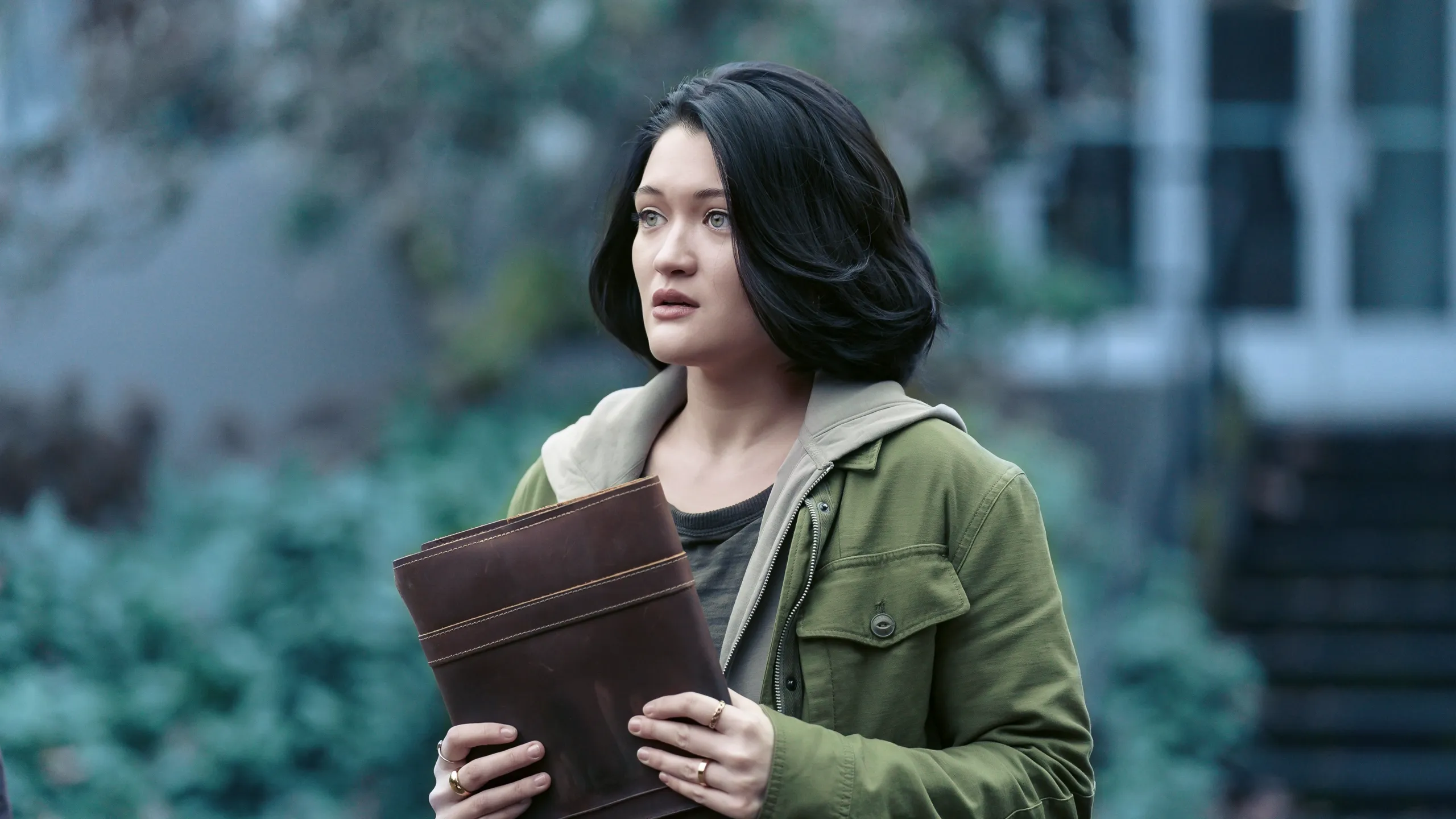 thumbnail - S1:E5 Reader Beware