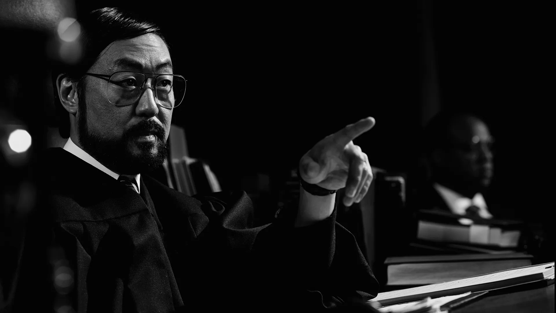 thumbnail - S1:E8 A Jury in Jail