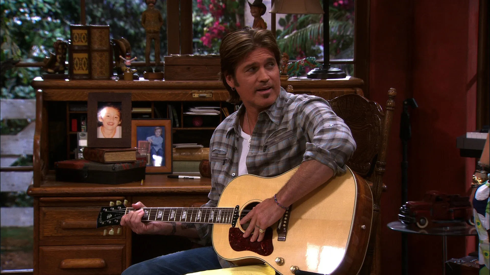 thumbnail - S4:E8 Hannah's Gonna Get This