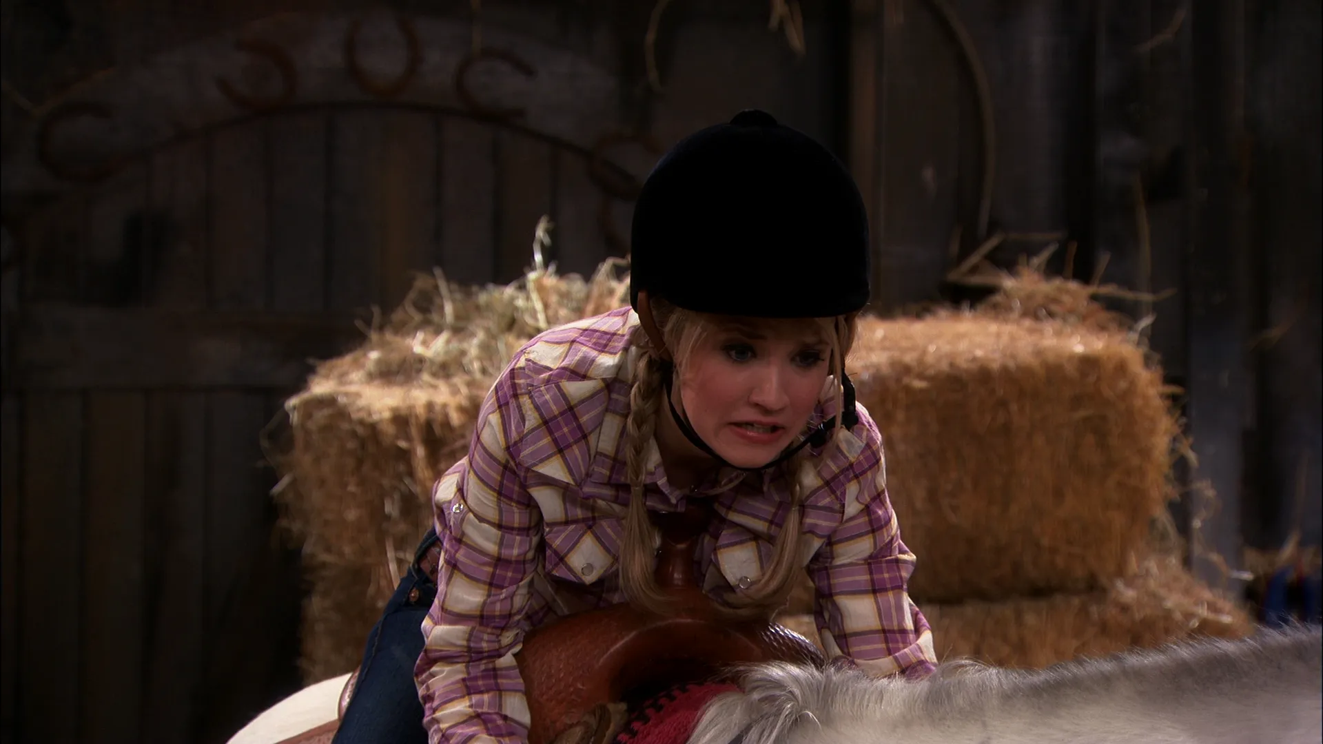 thumbnail - S4:E7 Love That Lets Go