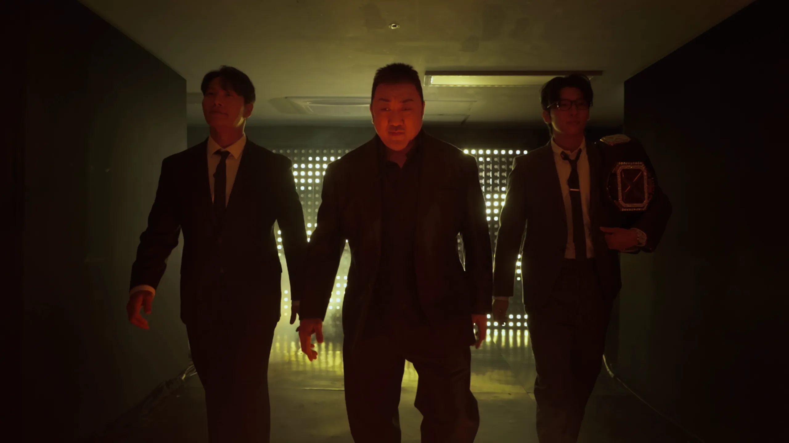 thumbnail - S1:E10 Rising Dragon, Roaring Tiger