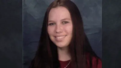 thumbnail - S1:E1 Alone in a Big, Dark House