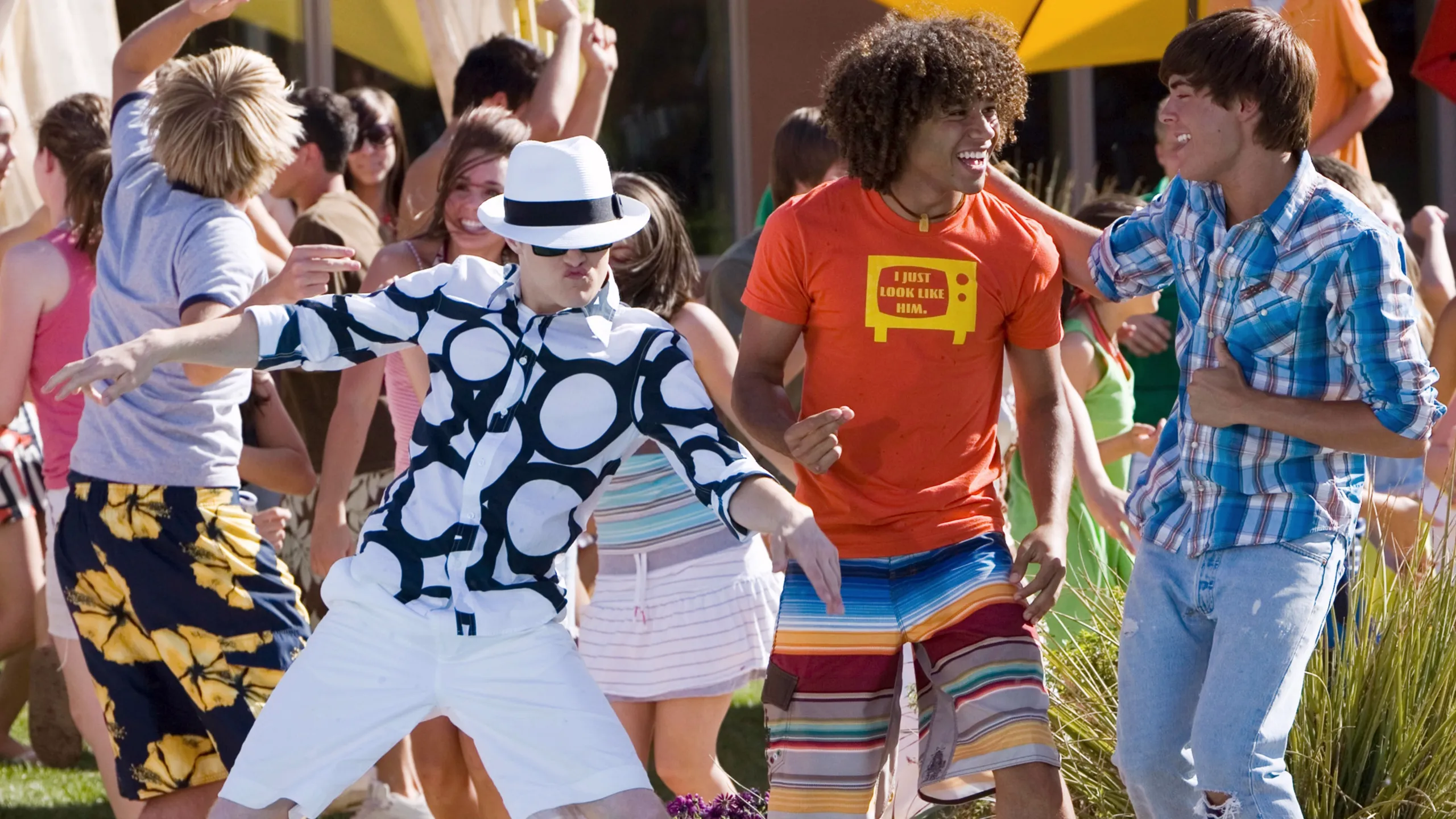 "All For One" | High School Musical 2 Videoclip