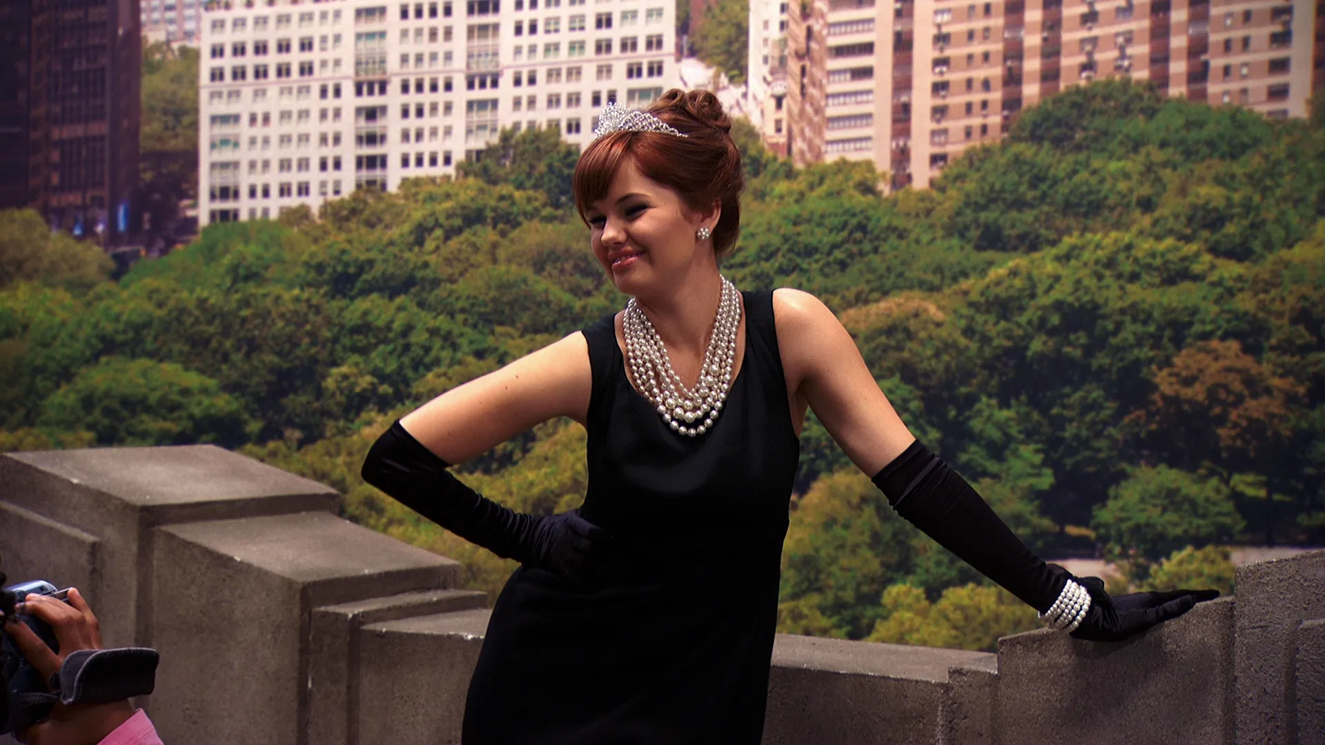 thumbnail - S1:E12 Romancing the Crone